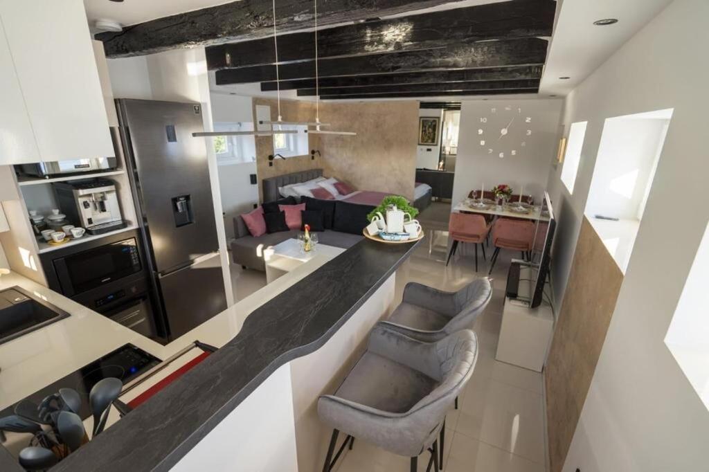Apartment Royal Studio Rijeka Bagian luar foto